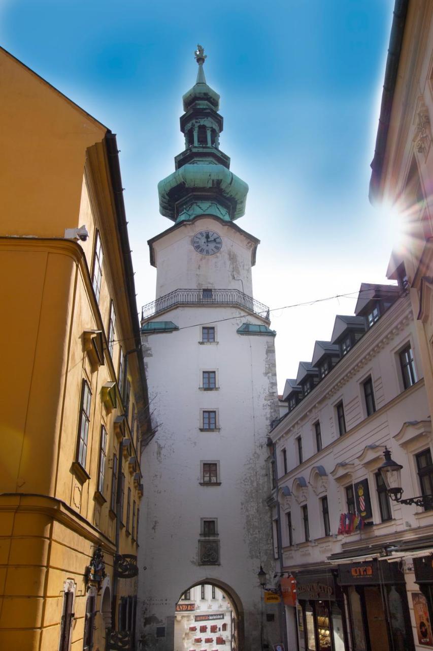 Safestay Bratislava Presidential Palace Zewnętrze zdjęcie